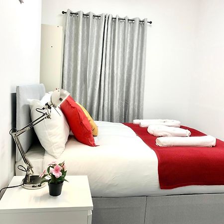 Tea Revolution Bed & Breakfast Лондон Екстериор снимка