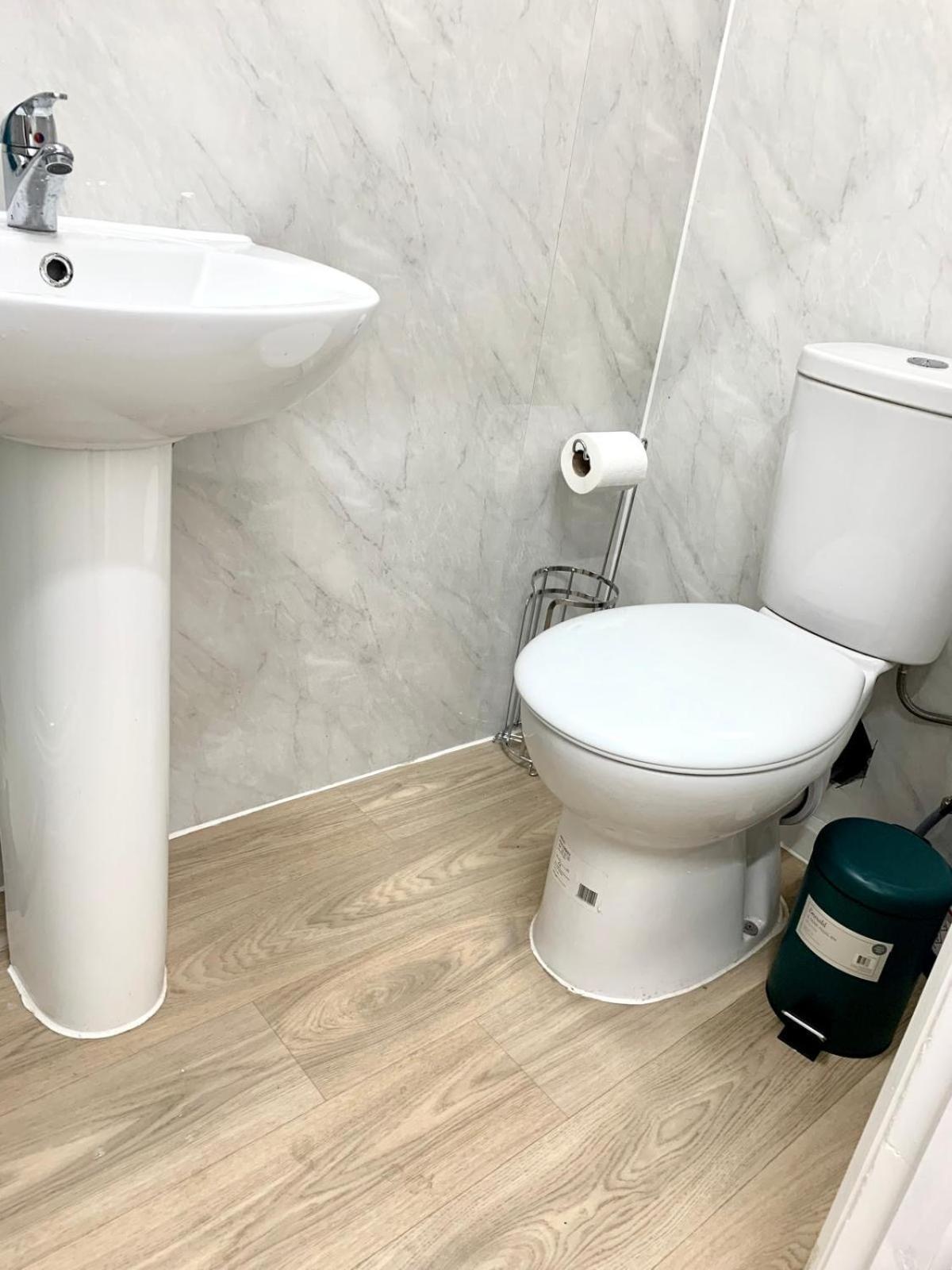 Tea Revolution Bed & Breakfast Лондон Екстериор снимка